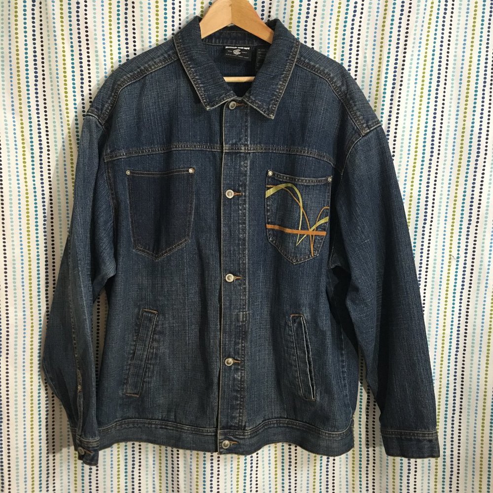 Rocawear Jeans Jacket Mens Size XL authentic Blue.